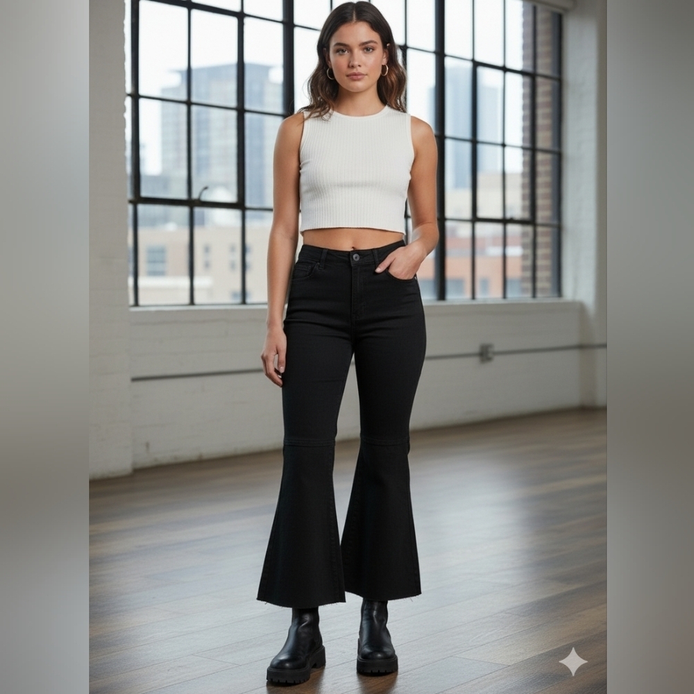 We The Free Black Crop Flare Jeans 32 EUC